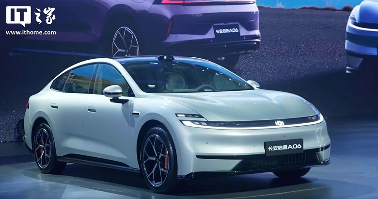 Представлен Changan Qiyuan A06 &mdash; гибридный лифтбэк с холодильником, способный проехать 240 км без бензина &mdash; &nbsp;от 110 тыс. юаней (1,25 млн рублей)